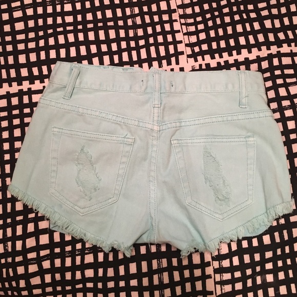 Light turquoise blue high waisted shorts - Picture 2 of 4