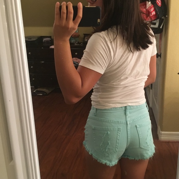 Light turquoise blue high waisted shorts - Picture 4 of 4