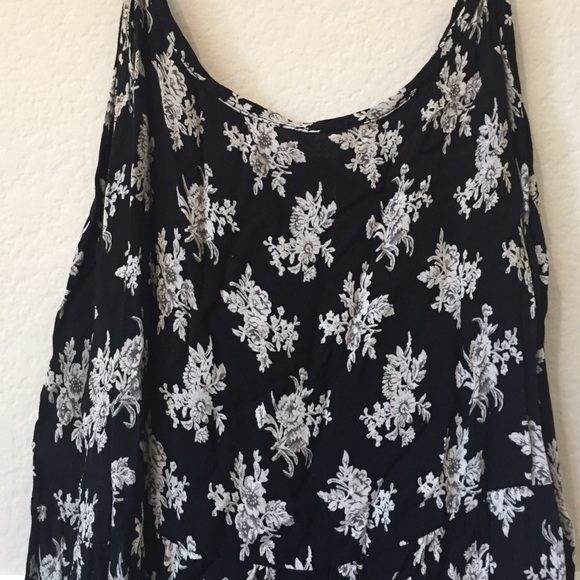 Summer dress - Picture 2 of 3