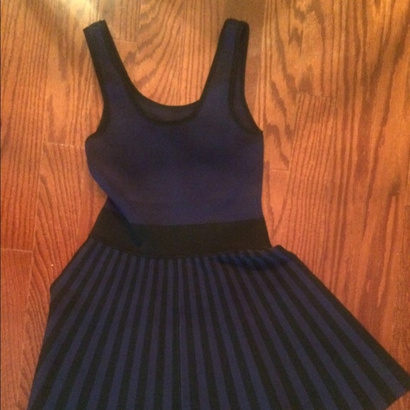 Guess navy & black bandage skater dress, sz M