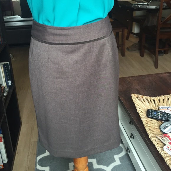Banana Republic mid length skirt.