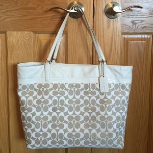 Large Signature Print Coach Tote Large Signature Print Coach Tote