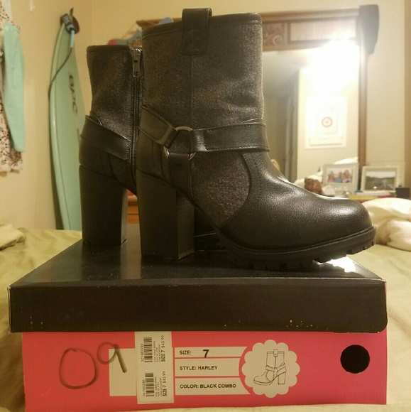 Charlotte Russe size 7 heeled boots