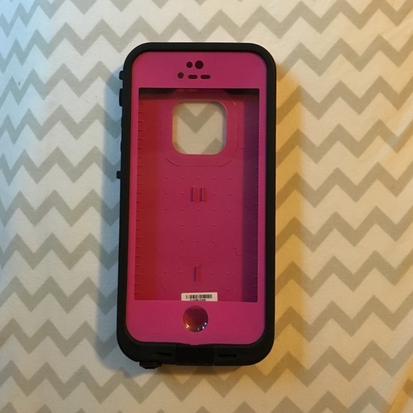life proof iPhone 5/5s case in pink