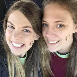 Meet your Posher, Crystie