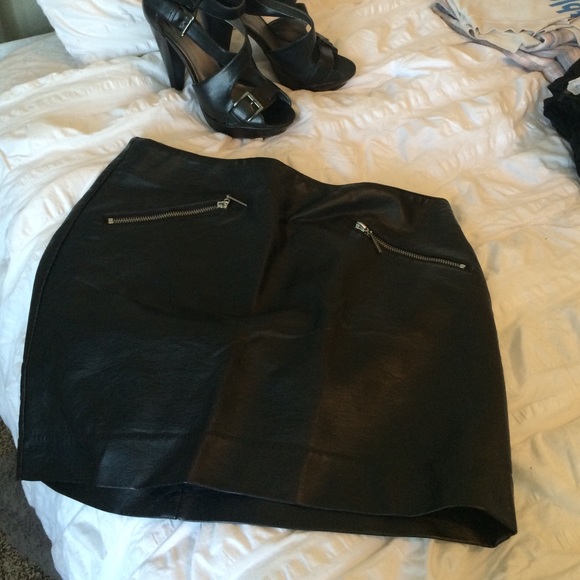 Pleather high waisted skirt