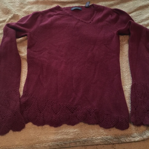 Gorgeous 100% cashmere sweater.