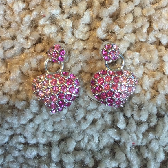 Pink diamond studded heart earings