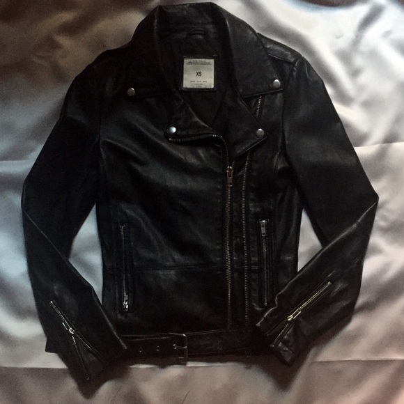 Zara Jackets & Blazers - 💋Zara Leather Jacket💋