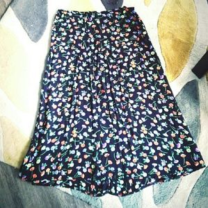 Flowey flowered summer skirt!