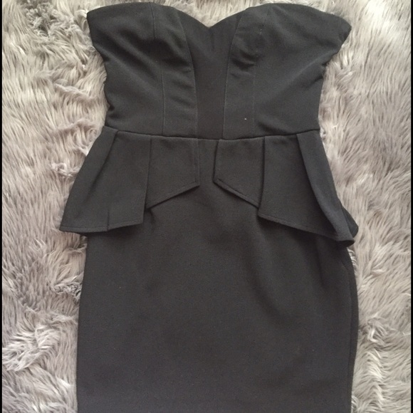 Forever 21 black dress. Size S. Worn once.