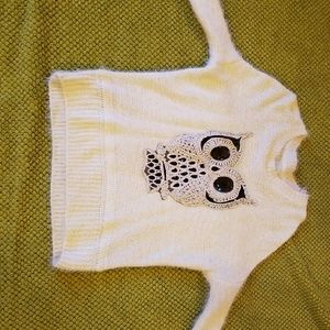 White 3/4 sleeve sweater