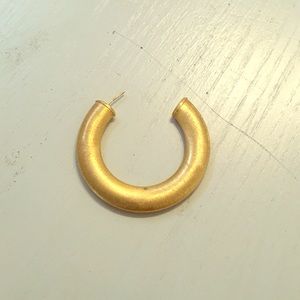 One Sheila hoop earring