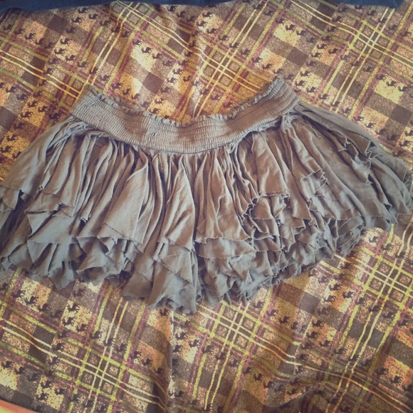 ❗️LOWEST PRICE ❗️Gray Ruffle Mini-Skirt