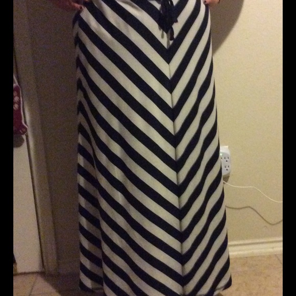 Old Navy Chevron Print Maxi Skirt