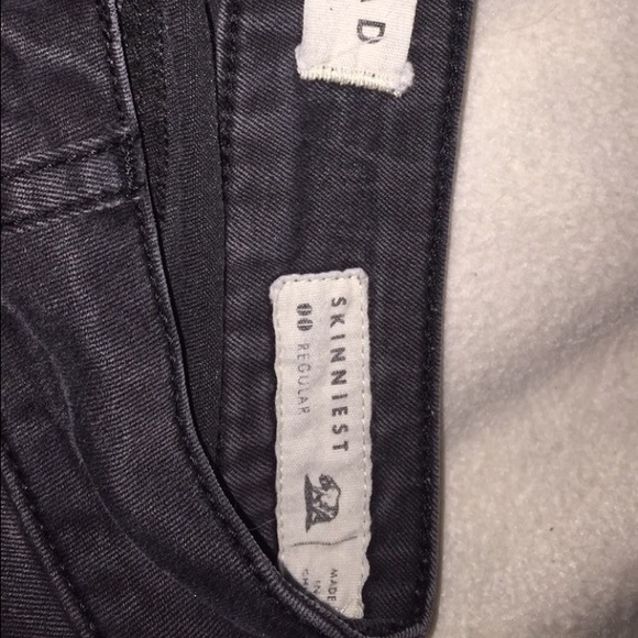 Bullhead and Aéropostale Jeans - Picture 2 of 4