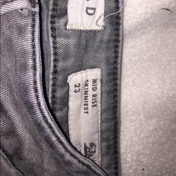 Bullhead and Aéropostale Jeans - Picture 3 of 4