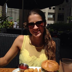 Meet your Posher, Hannah