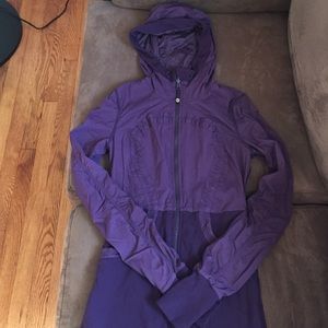 Lululemon reversible eggplant hoodie. Size 4.