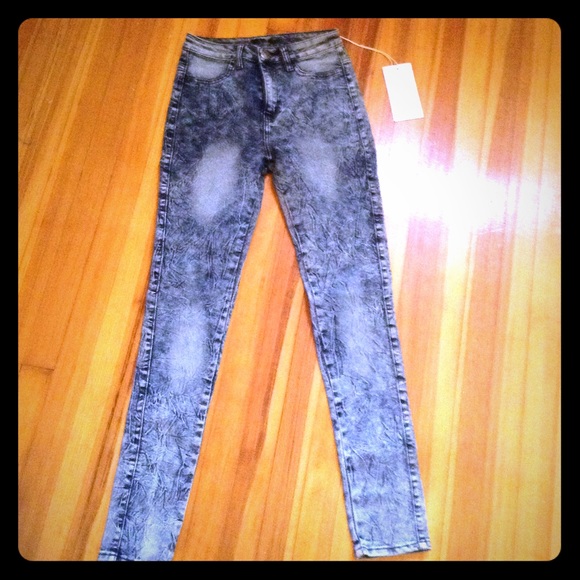 NWT! Ultra high waisted skinny jeans