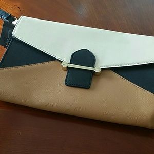Wristlet/clutch