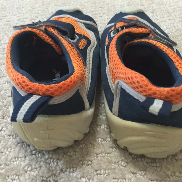 Water Shoes - Picture 4 of 4