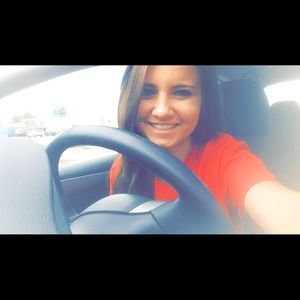 Meet your Posher, Courtney