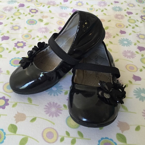 Christie&Jill shiny black flats