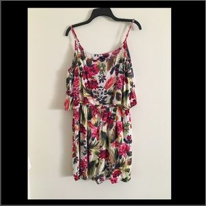 🔷Sapphire Sale 🔷Tropical Print Romper