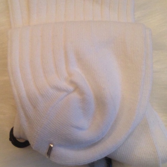 LAST PAIR White Lace Thigh High Socks - Picture 4 of 4