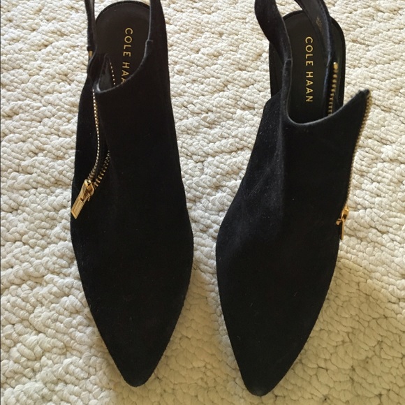 Cole Haan size 6 black heels