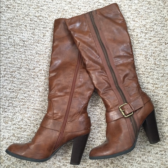 Cognac boots