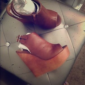 Cute faux leather wedge