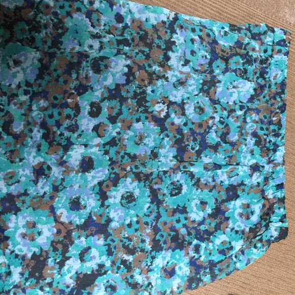 Patterned skirt - Picture 3 of 3