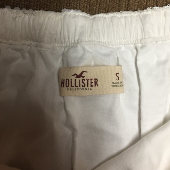 Very cute white sparkly mini skirt - Picture 2 of 3