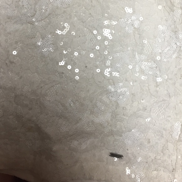 Very cute white sparkly mini skirt - Picture 3 of 3