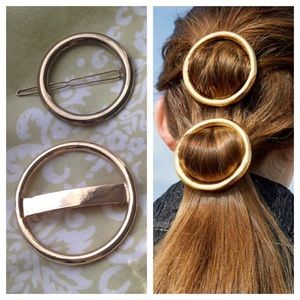 ⚜ Two Golden Circle Barrettes ⚜