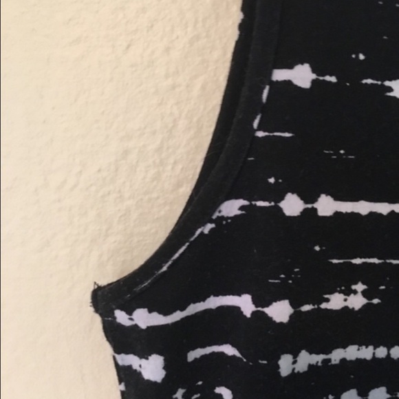 Forever 21 Patterned Bodycon Dress - Picture 3 of 4