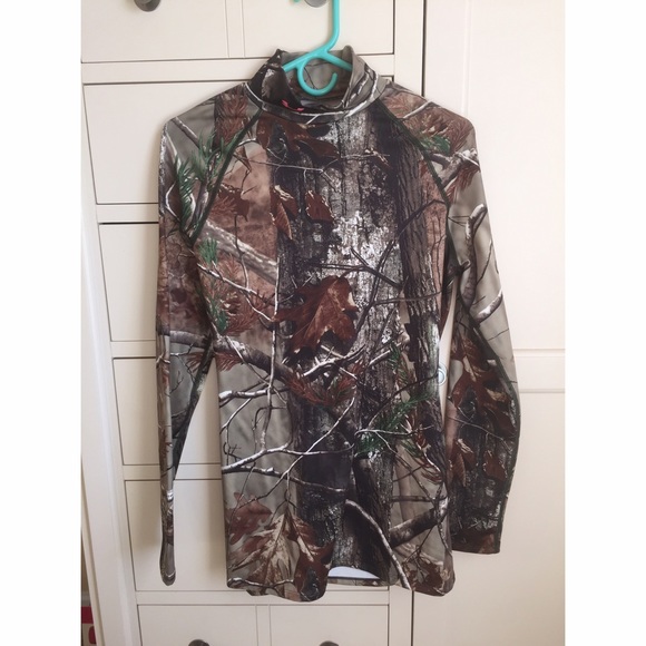 UA Hunt Fitted Thermal