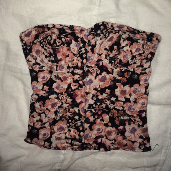 Urban outfitters Kimchi Blue tube top!!