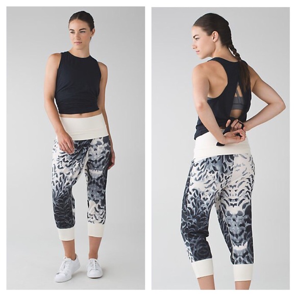 💝Lululemon Dance To Yoga Pants💝
