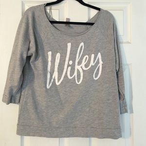 'Wifey' slouchy sweatshirt
