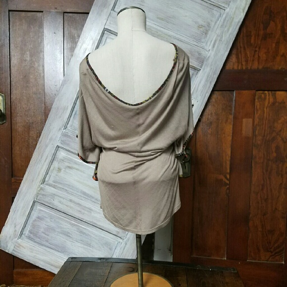Tan Flowy Top - Picture 2 of 2