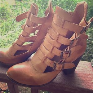 Nature Breeze Heeled Buckle Boots