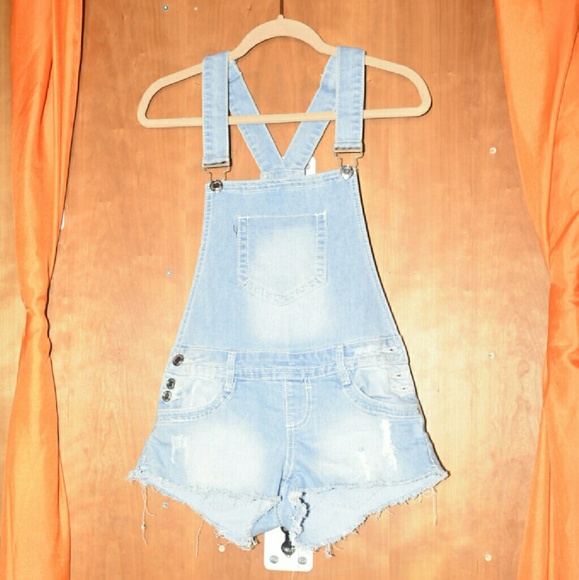 Simple overall shorts