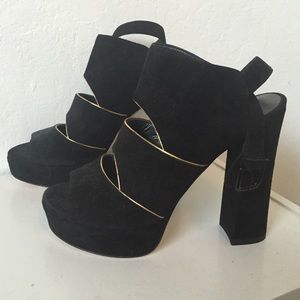 Stuart weitzman slit sandals