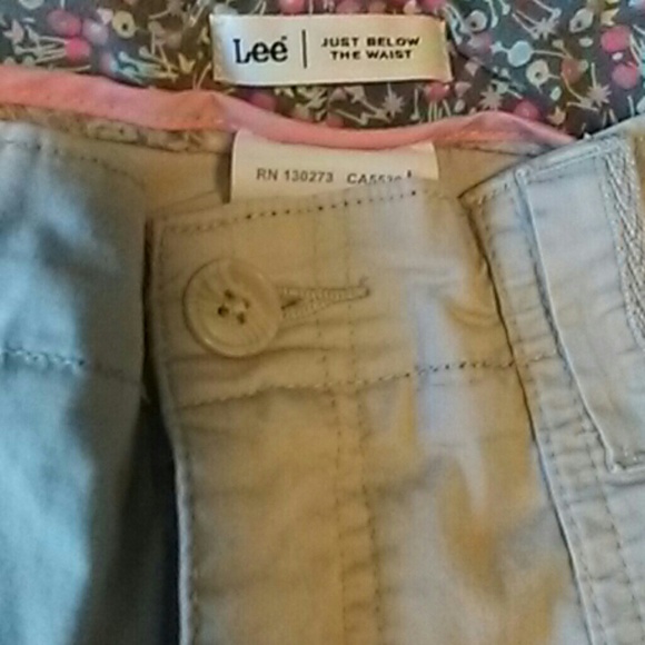 Shorts - Picture 2 of 4