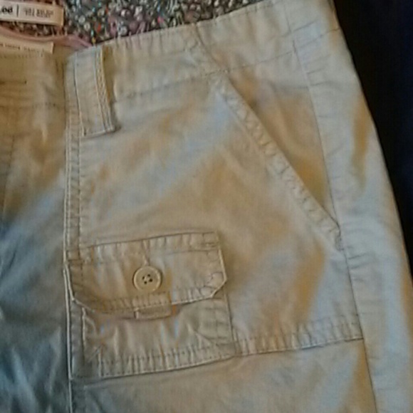 Shorts - Picture 3 of 4