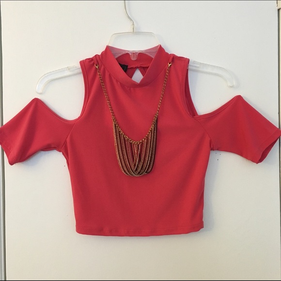 Open shoulder crop top with necklace