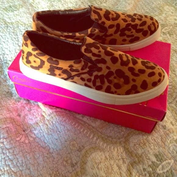 Leopard slip on shoes